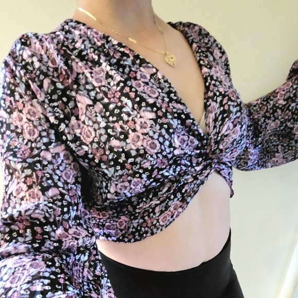 Zara Sheer Floral Knotted Front Crop - Picture 4 of 12